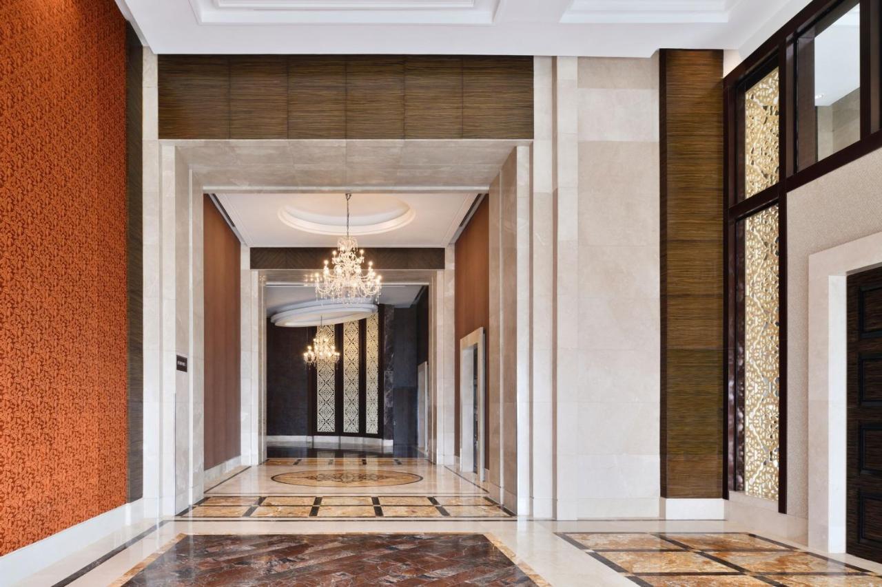 The St. Regis Mumbai Ξενοδοχείο Εξωτερικό φωτογραφία The lobby of the Ritz-Carlton, DIFC